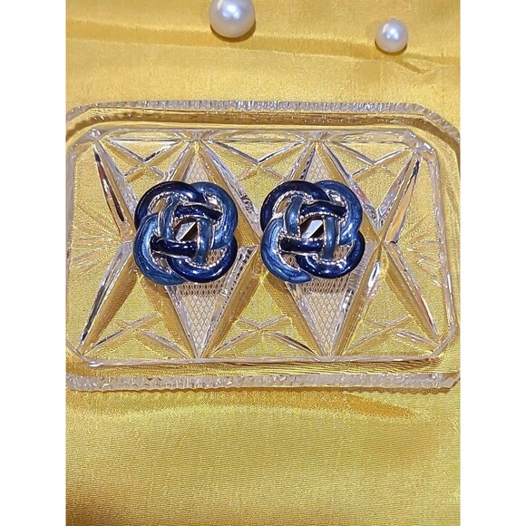 VINTAGE BLUE CELTIC IRISH KNOTS LARGE CLIP ON EARRINGS - Picture 3 of 8